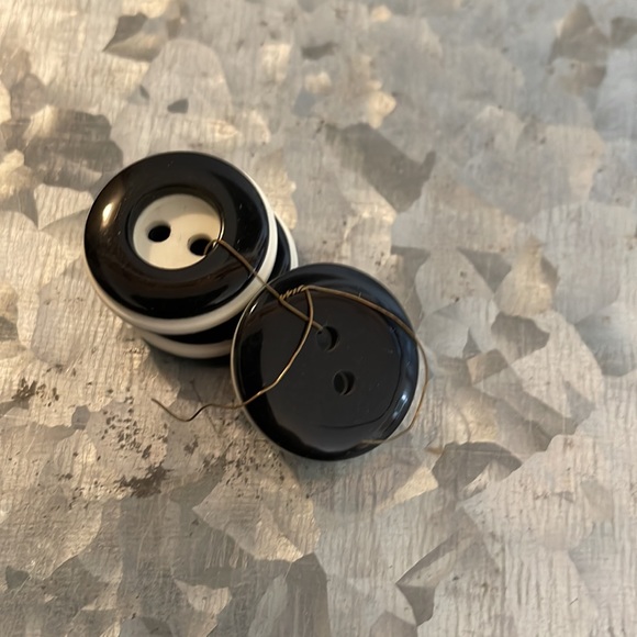 Vintage Buttons!! - Picture 8 of 11